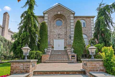 6 Summit Place, Malba, NY 11357