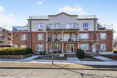 65-06 Grand Central Parkway, Forest Hills, NY 11375