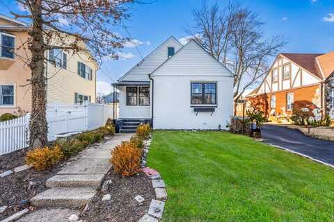 832 Taft Street, West Hempstead, NY 11552