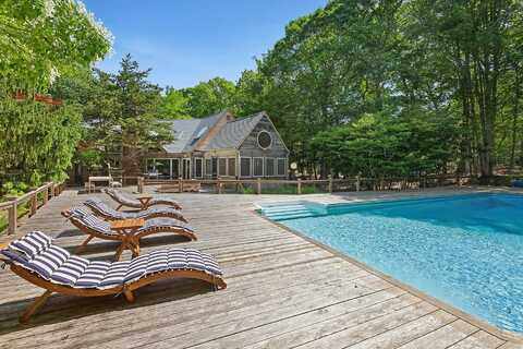 15 Pond Park Lane, Amagansett, NY 11930