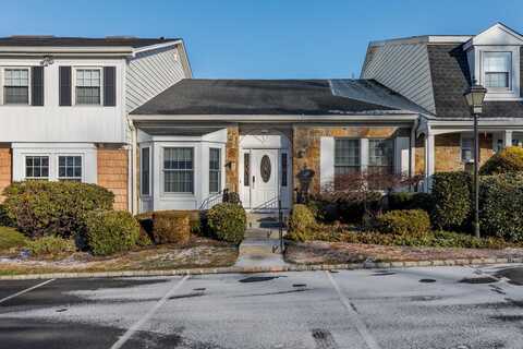 61 The Glade, Syosset, NY 11791