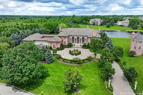 2 Cutters Run, South Barrington, IL 60010