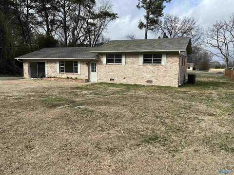 909 Lawrence Avenue, Albertville, AL 35951