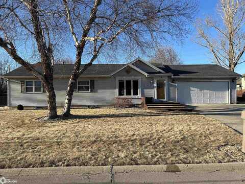 104 Stonebridge Drive, Forest City, IA 50436