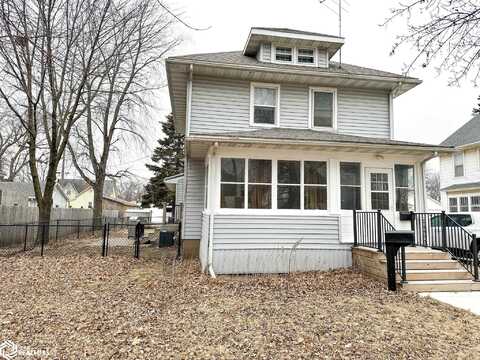 402 N 11th St, Northwood, IA 50459