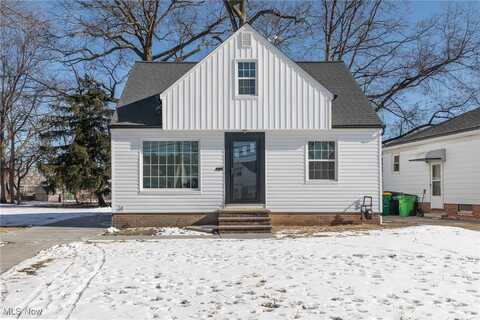 511 E 288th Street, Willowick, OH 44095