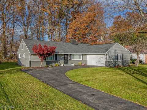 462 Arbor Circle, Youngstown, OH 44505