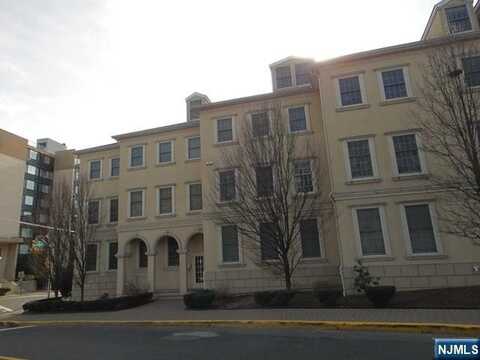 180 Edgewater Road 1A, Cliffside Park, NJ 07010