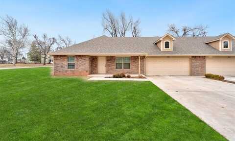 211 S 15th Street, Chickasha, OK 73018