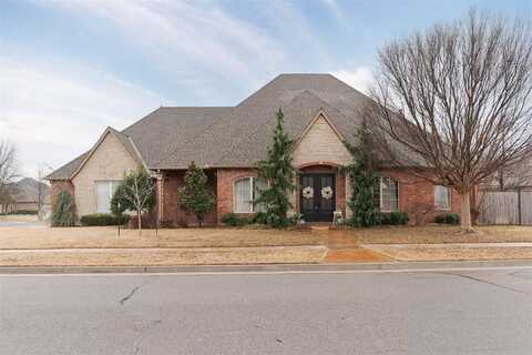 3101 White Cedar Drive, Moore, OK 73160