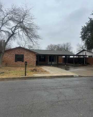 1217 Vivian Street, Pleasanton, TX 78064