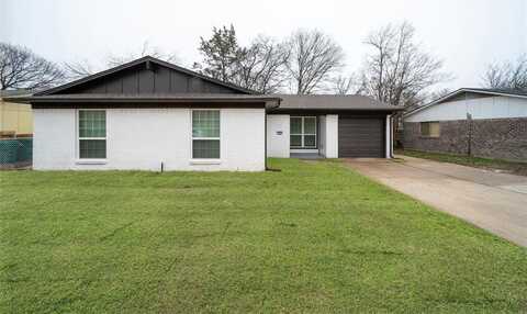 112 Bristol Drive, Cedar Hill, TX 75104