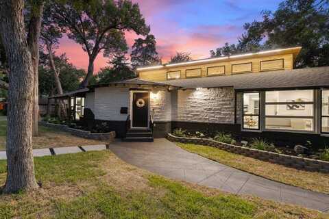 2900 W Jefferson Boulevard, Dallas, TX 75211