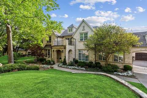 650 Maple Creek Drive, Fairview, TX 75069