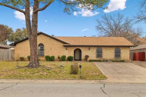 416 W Pleasantview Drive, Hurst, TX 76054