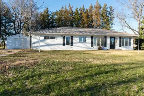 905 N Franklin St, Red Cloud, NE 68970