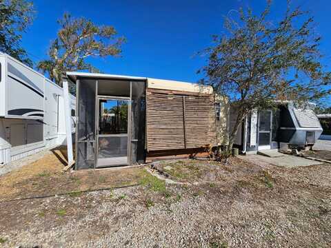 3388 Fifth Ave, Saint James City, FL 33956