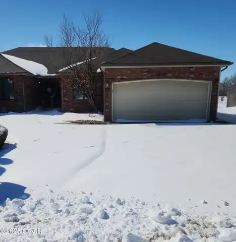 112 W Briarbrook Lane, Carl Junction, MO 64834