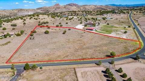 20825 N Hackamore Lane, Paulden, AZ 86334