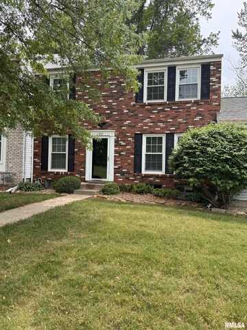 165 CARRIAGE Hill, Macomb, IL 61455