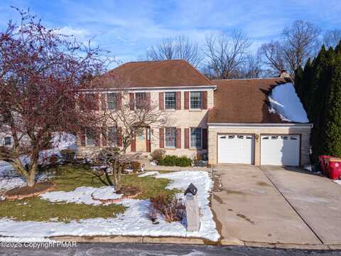 1629 Arrowwood Dr, Easton, PA 18040