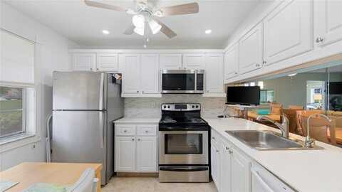 2710 Nassau Bnd, Coconut Creek, FL 33066