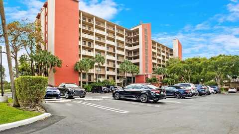 2202 S Cypress Bend Dr, Pompano Beach, FL 33069