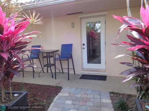 728 NE 13th Ct, Fort Lauderdale, FL 33304