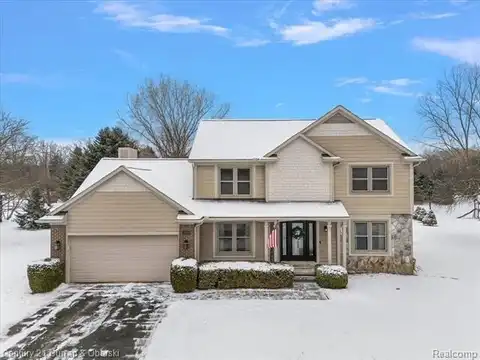 1339 HORSESHOE Circle, Milford, MI 48381