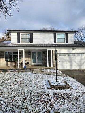 26044 FALMOUTH Drive, Warren, MI 48089