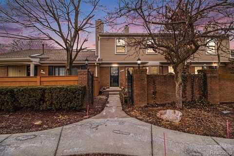 39872 CROSSWINDS, Novi, MI 48375