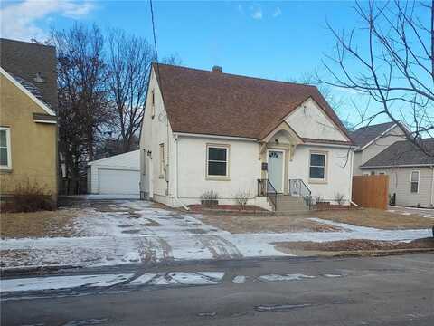 911 12th Avenue NE, Rochester, MN 55906