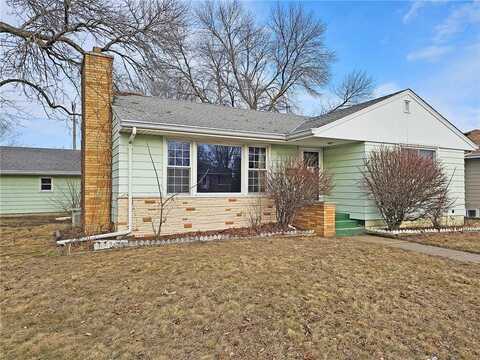 103 Poplar Street E, South Saint Paul, MN 55075