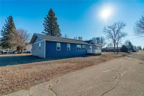 402 E Iowa Street, Elmore, MN 56027