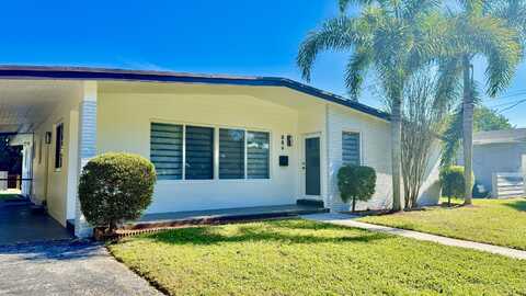 886 E Acre Drive, Plantation, FL 33317