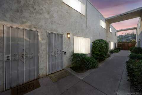 9034 Kenwood Dr, Spring Valley, CA 91977