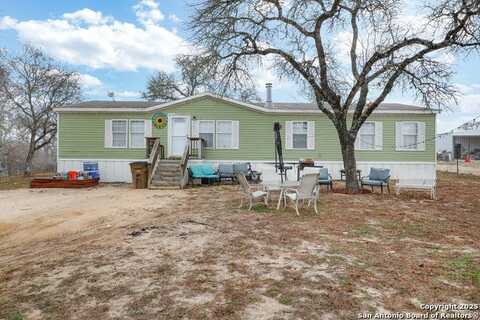 4310 RED TOP HL, Elmendorf, TX 78112