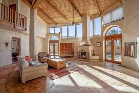 3698 Lugar De Padilla, Santa Fe, NM 87507