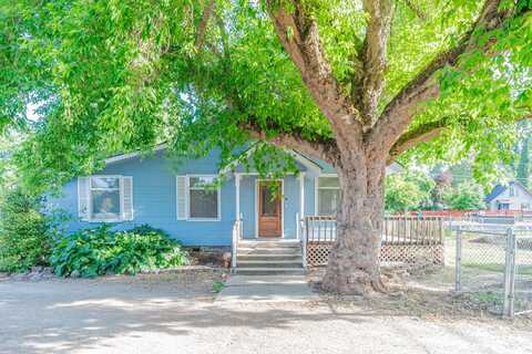 1833 S Peach Street, Medford, OR 97501