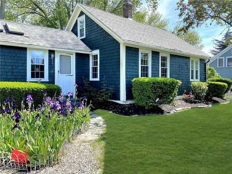 58 Salisbury Avenue, North Kingstown, RI 02852