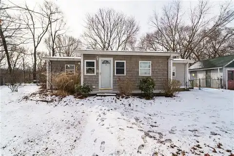 146 Staples Avenue, Warwick, RI 02886