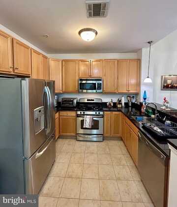 350 W ELM STREET, CONSHOHOCKEN, PA 19428