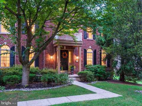 82 GOLDFINCH CIRCLE, PHOENIXVILLE, PA 19460