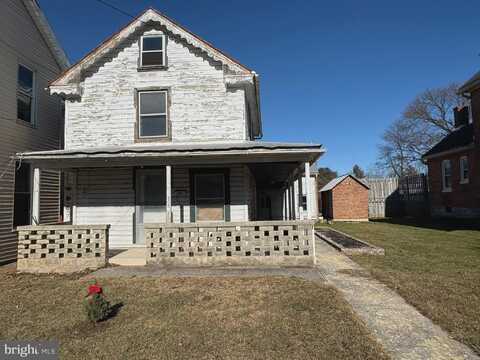 208 E E BALTIMORE STREET, GREENCASTLE, PA 17225