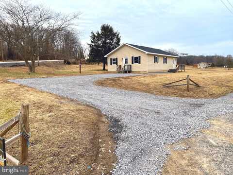 21 CLONE RUN ROAD, HEDGESVILLE, WV 25427