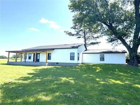 22372 North RD, Summers, AR 72769