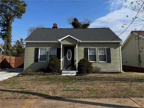 607 S Depot Street, Seneca, SC 29678