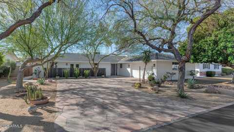 8337 E MINNEZONA Avenue, Scottsdale, AZ 85251