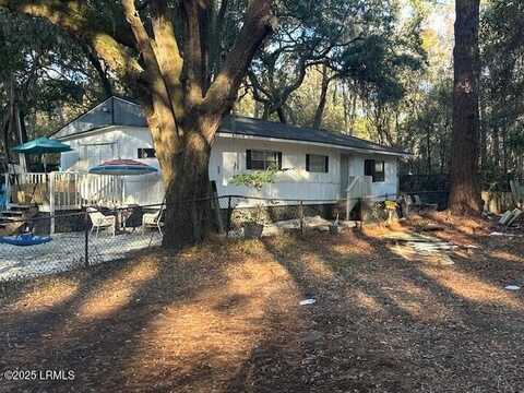 100 William Drive, Hilton Head Island, SC 29926