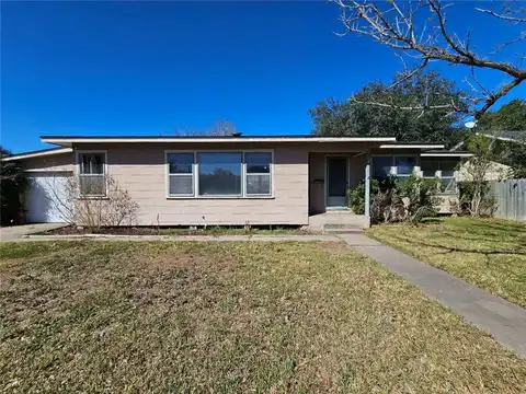 614 W Alice Avenue, Kingsville, TX 78363